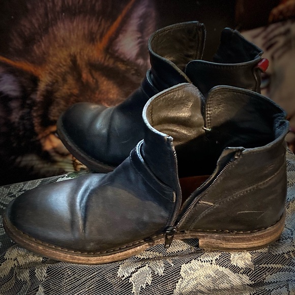 MOMA BLACK Ankle Leather Boots - Picture 3 of 13
